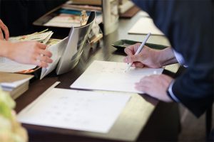 結婚式招待状の返信メッセージ例一覧 結婚式 二次会のゲスト向け お呼ばれ情報サイト