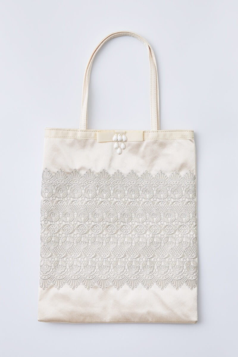 エンブロイダリーサブバッグ オフホワイト