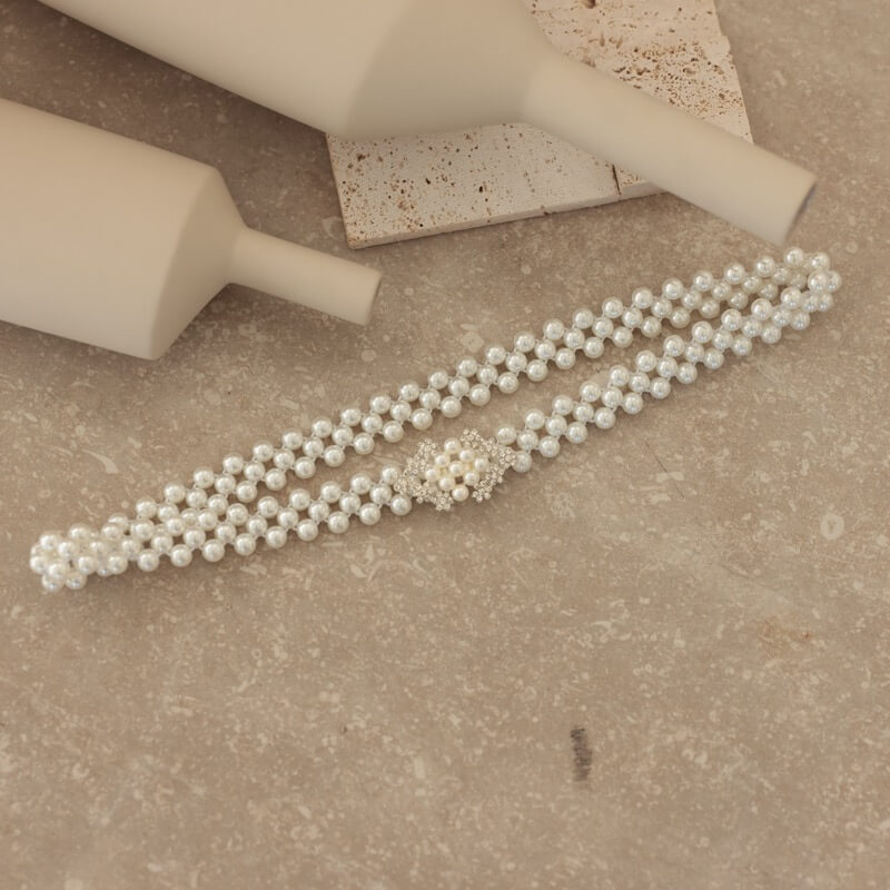 ビジューバックルのパールゴムベルト