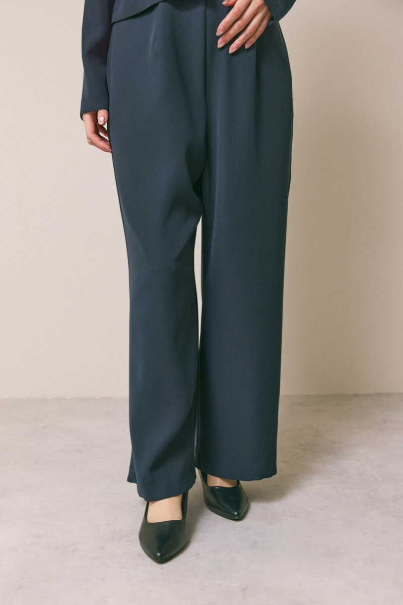 ネイビーのバックタックジャケットセットオールインワン