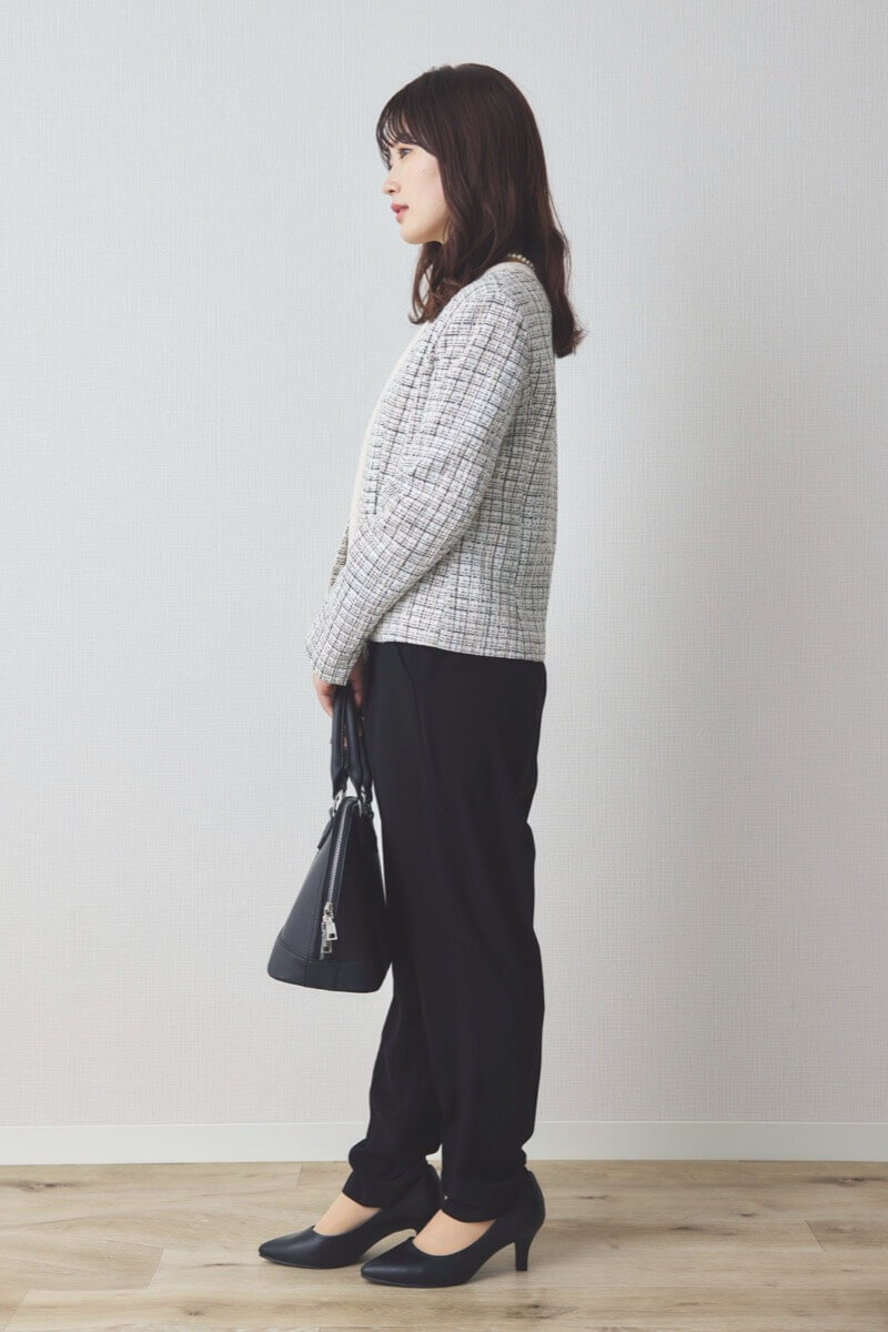 ホワイトのツイードコンビテーパードパンツセレモニースーツセット