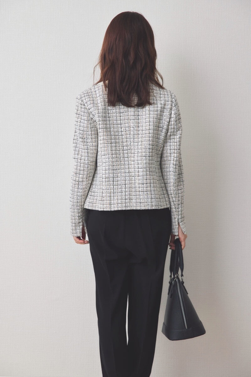 ホワイトのツイードコンビテーパードパンツセレモニースーツセット