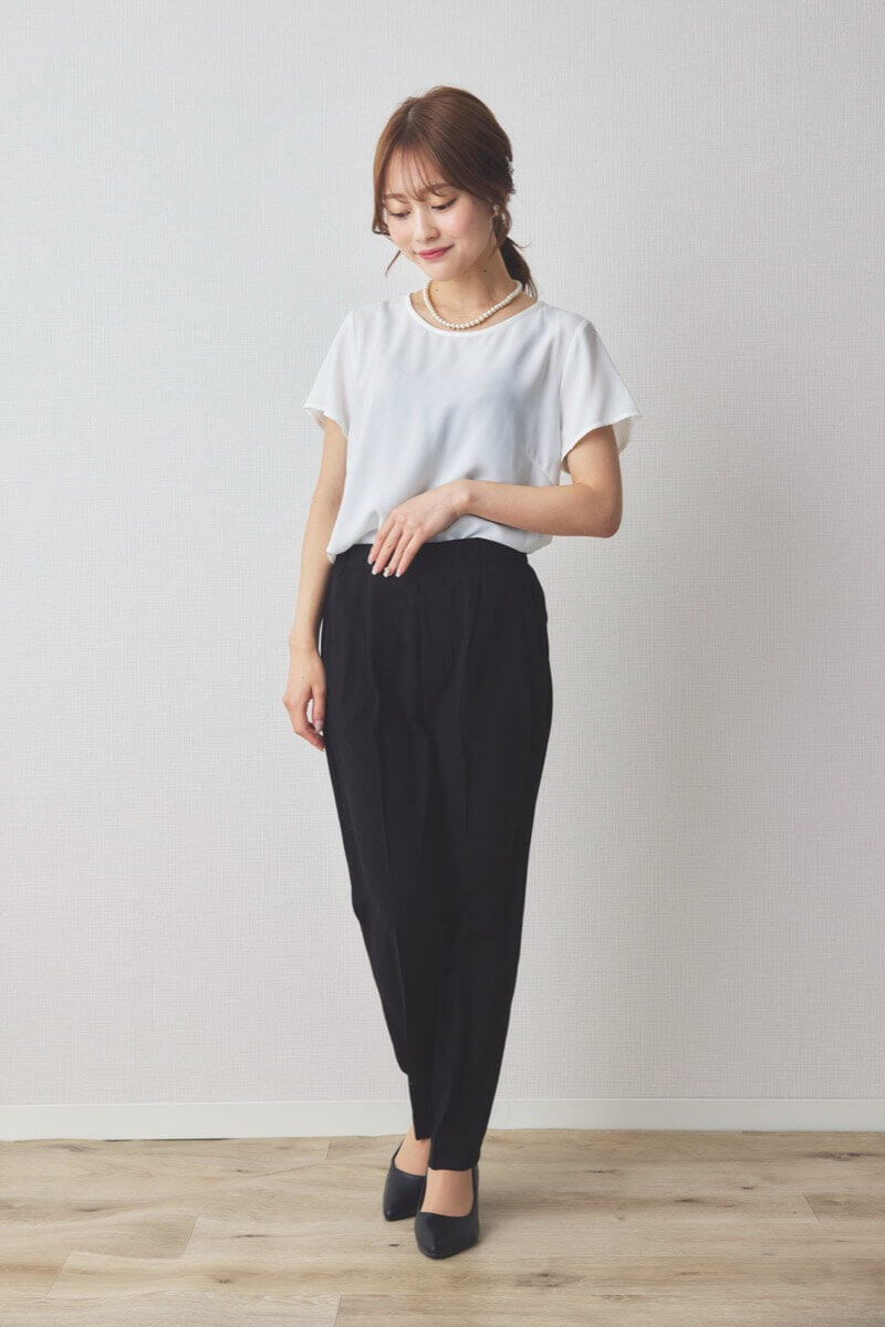 ホワイトのツイードコンビテーパードパンツセレモニースーツセット