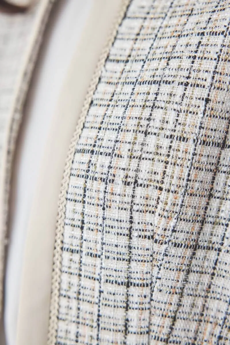 ホワイトのツイードコンビテーパードパンツセレモニースーツセット