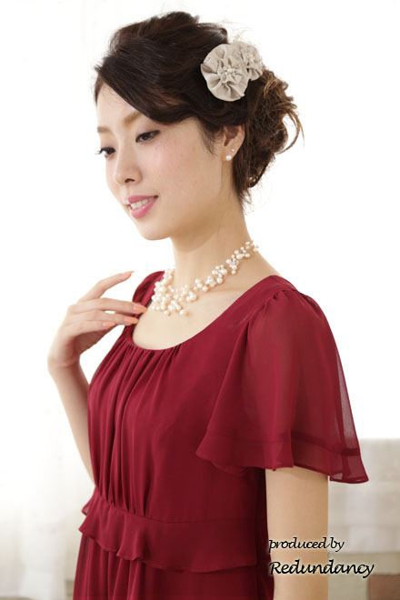 ワインレッドのハイウエスト切替フリルシフォンドレス