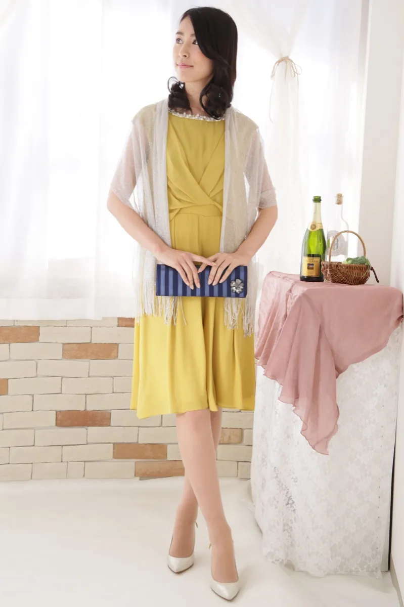 マスタードイエローのビジュー付きガウチョパンツドレス