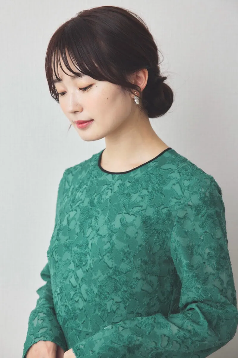 パールのフープ型イヤリング