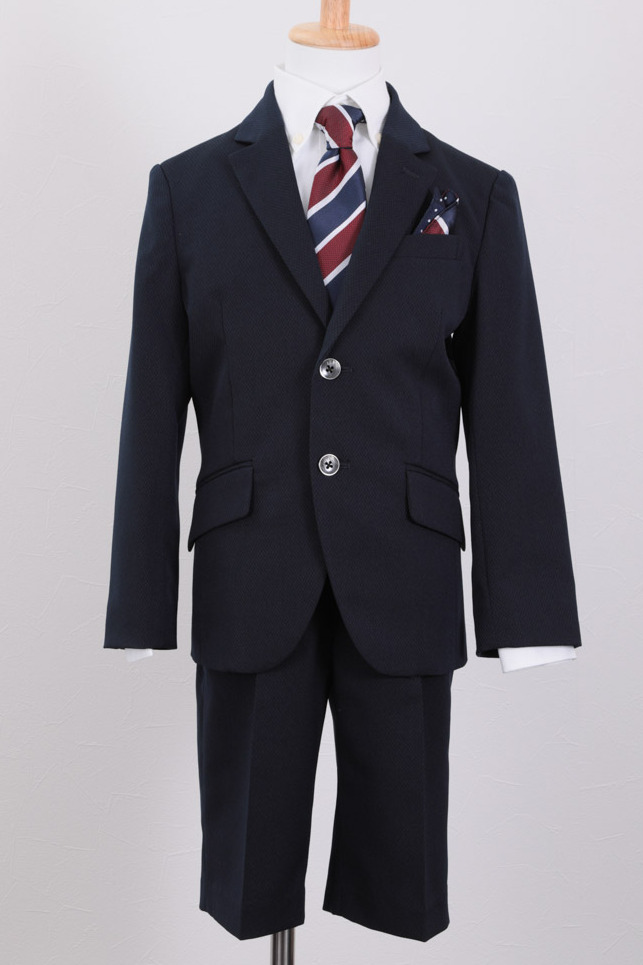 ネイビーのスタイリッシュキッズスーツセット