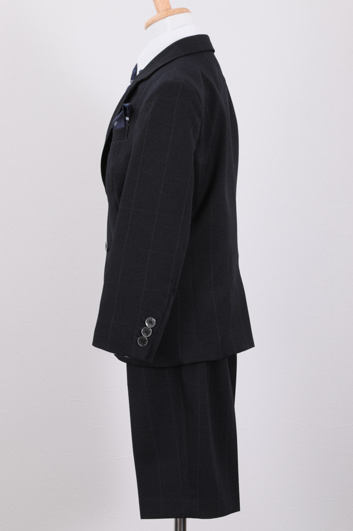 ネイビーのスタイリッシュキッズフォーマルセット