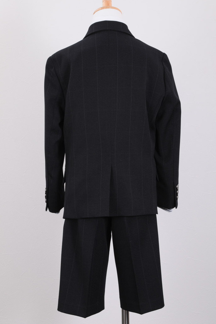 ネイビーのスタイリッシュキッズフォーマルセット