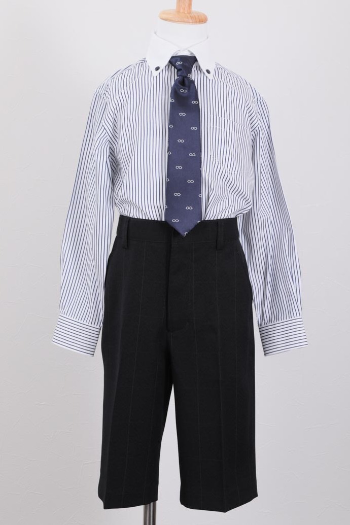 ネイビーのスタイリッシュキッズフォーマルセット