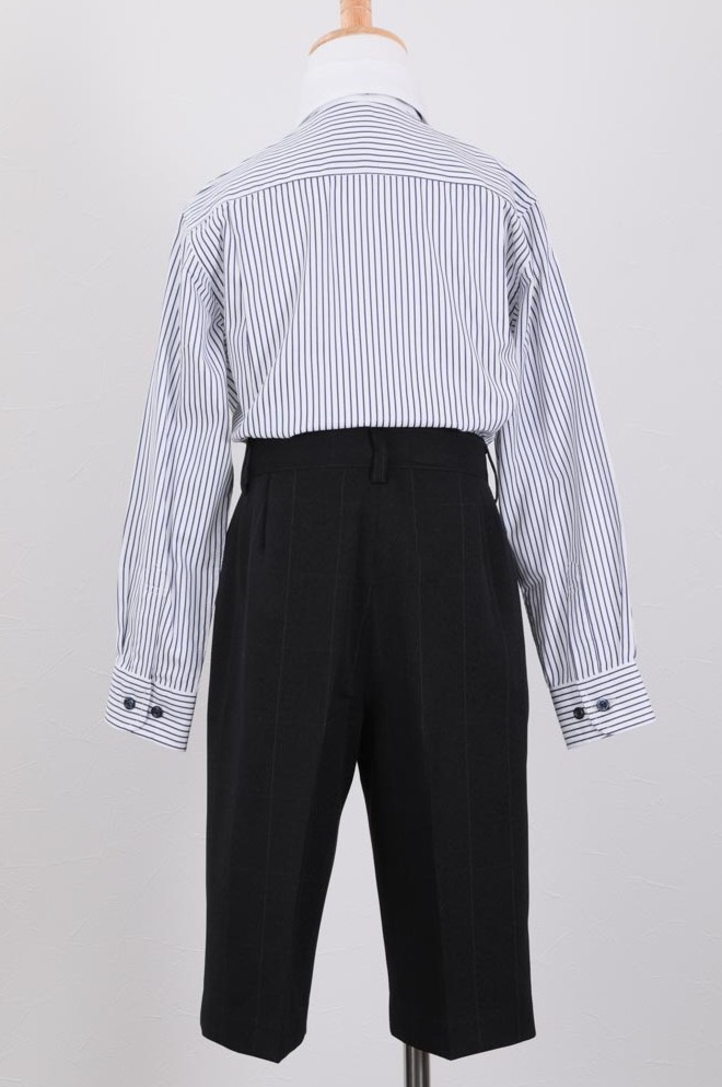 ネイビーのスタイリッシュキッズフォーマルセット