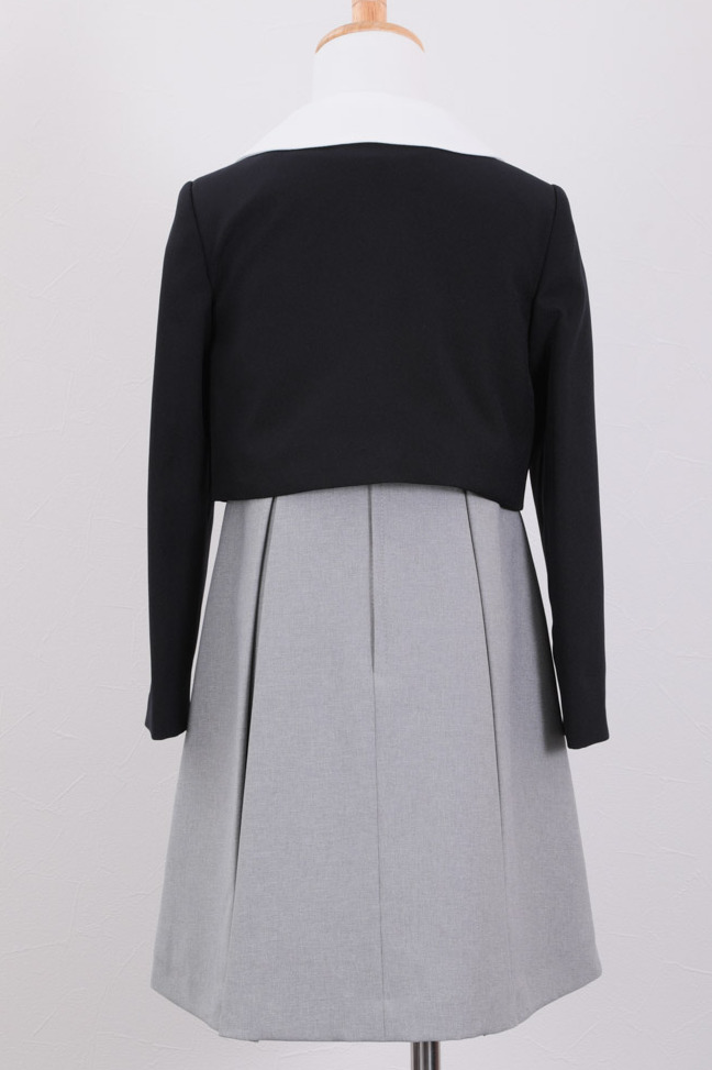 グレーのクラシックキッズフォーマルセット