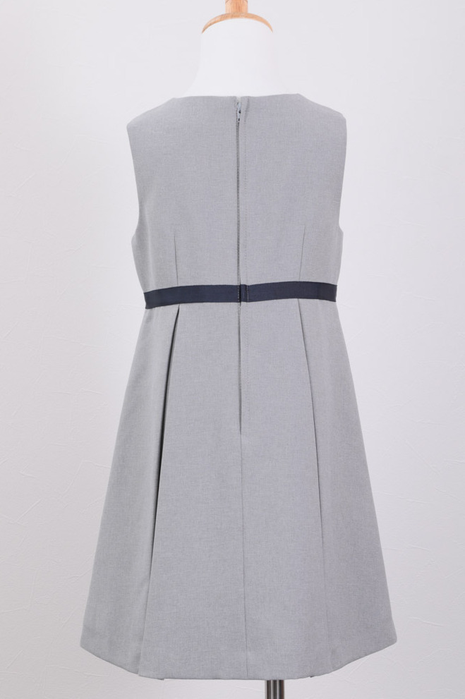 グレーのクラシックキッズフォーマルセット