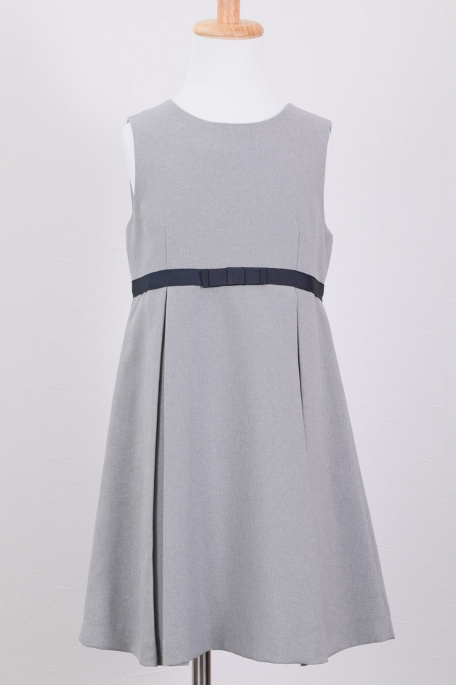 グレーのクラシックキッズフォーマルセット