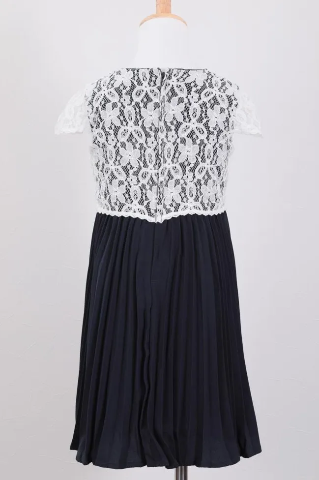 ネイビーのレースアクセントプリーツキッズフォーマルセット
