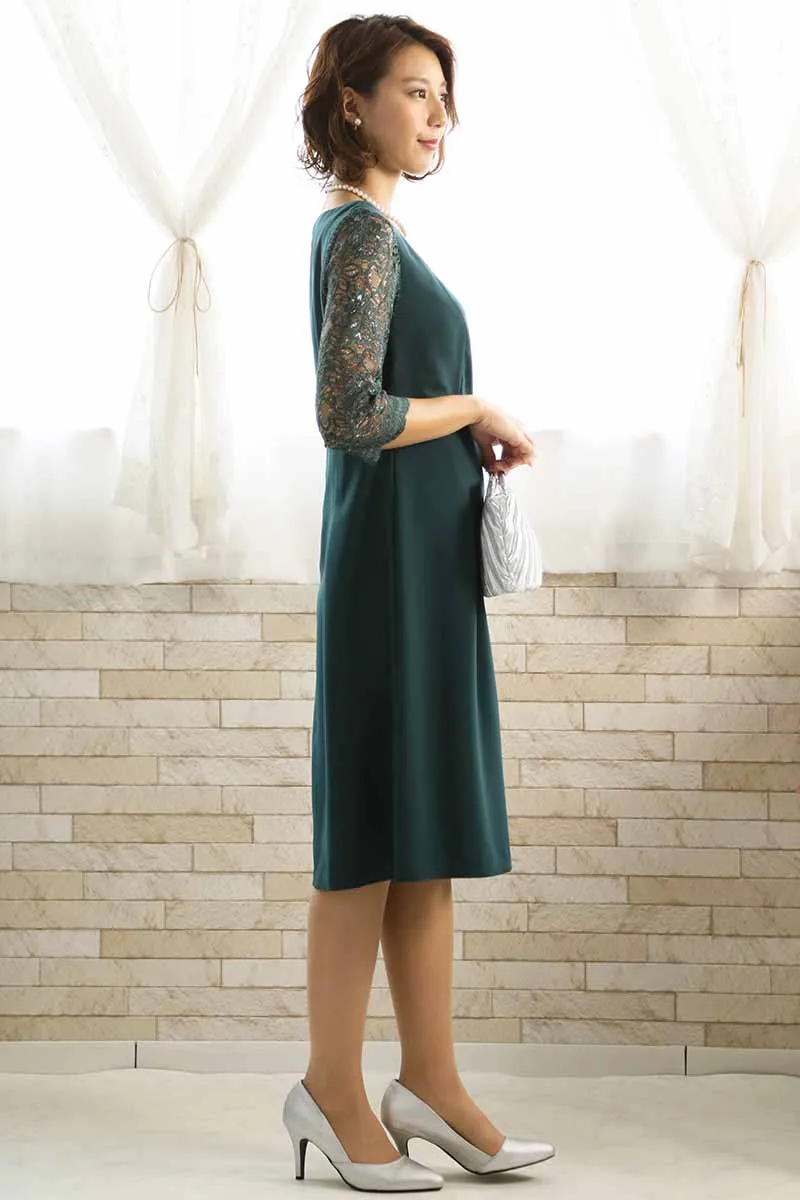 グリーンのレーススリーブドレス