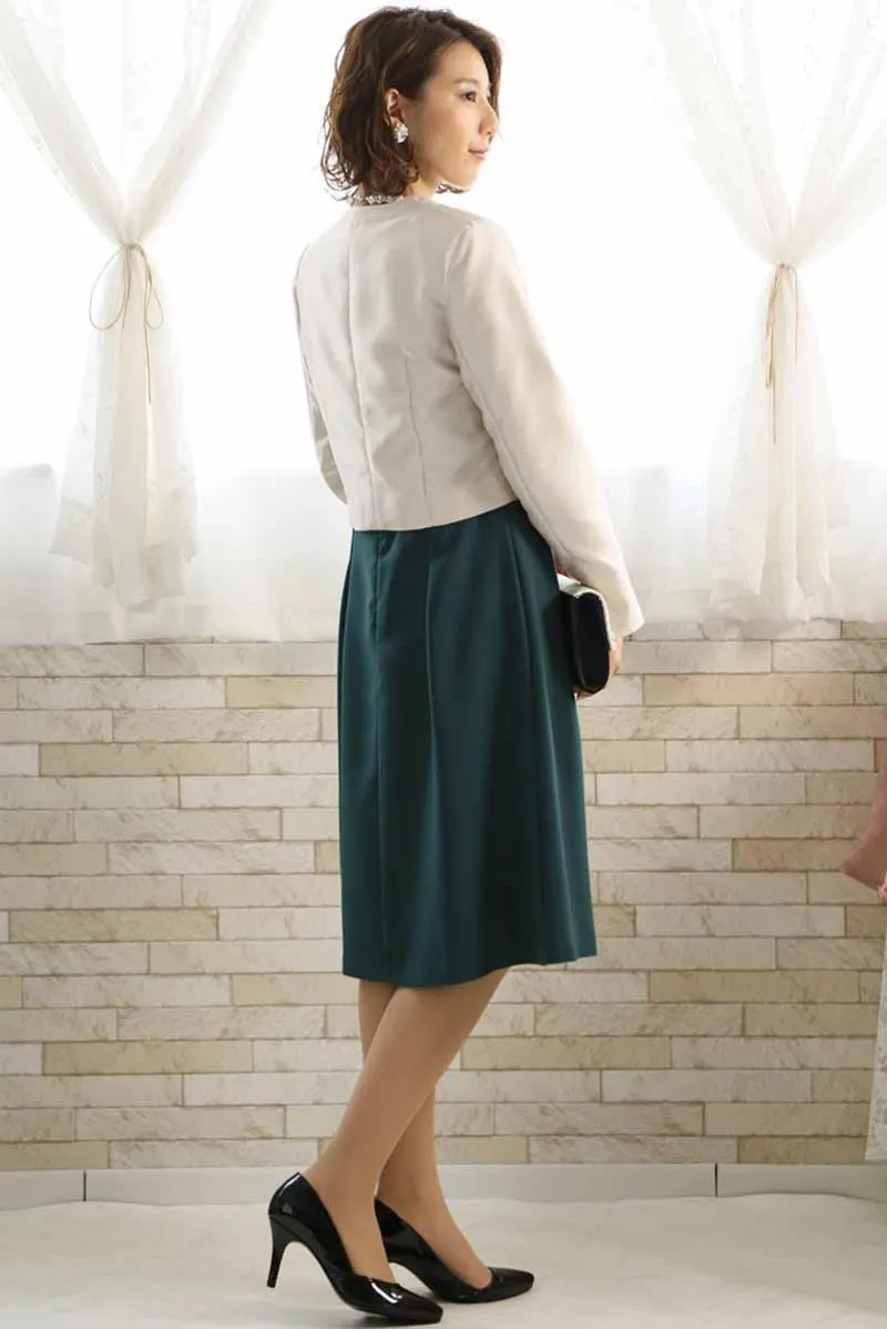 グリーンのレーススリーブドレス