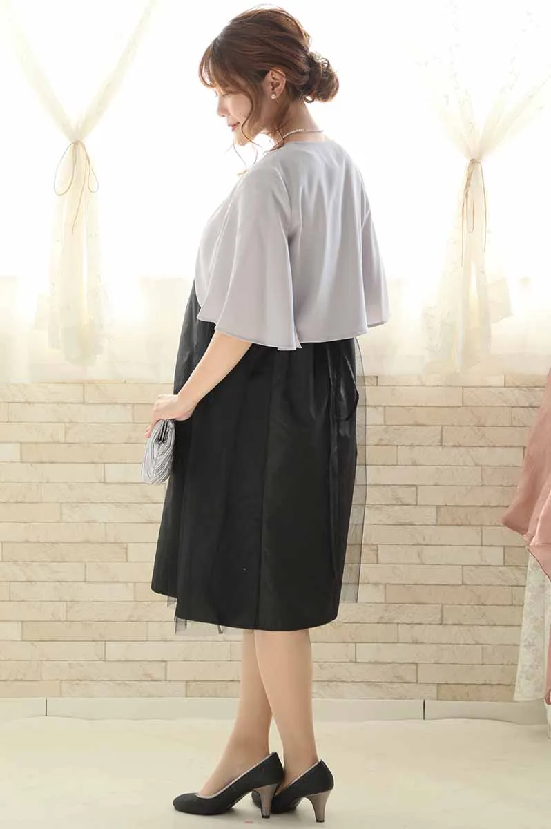 ブラックのバックリボン付きチュールドレス