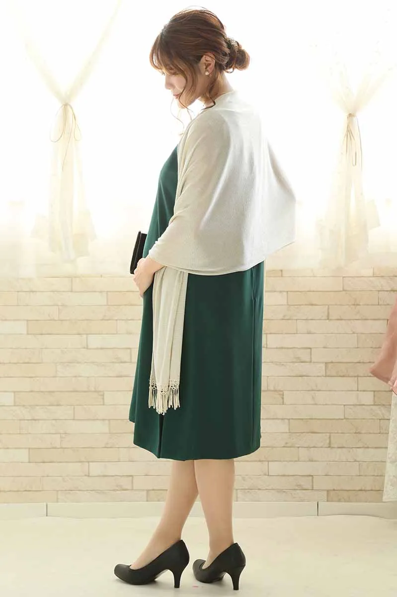 グリーンのウエストリボンサイドレースドレス