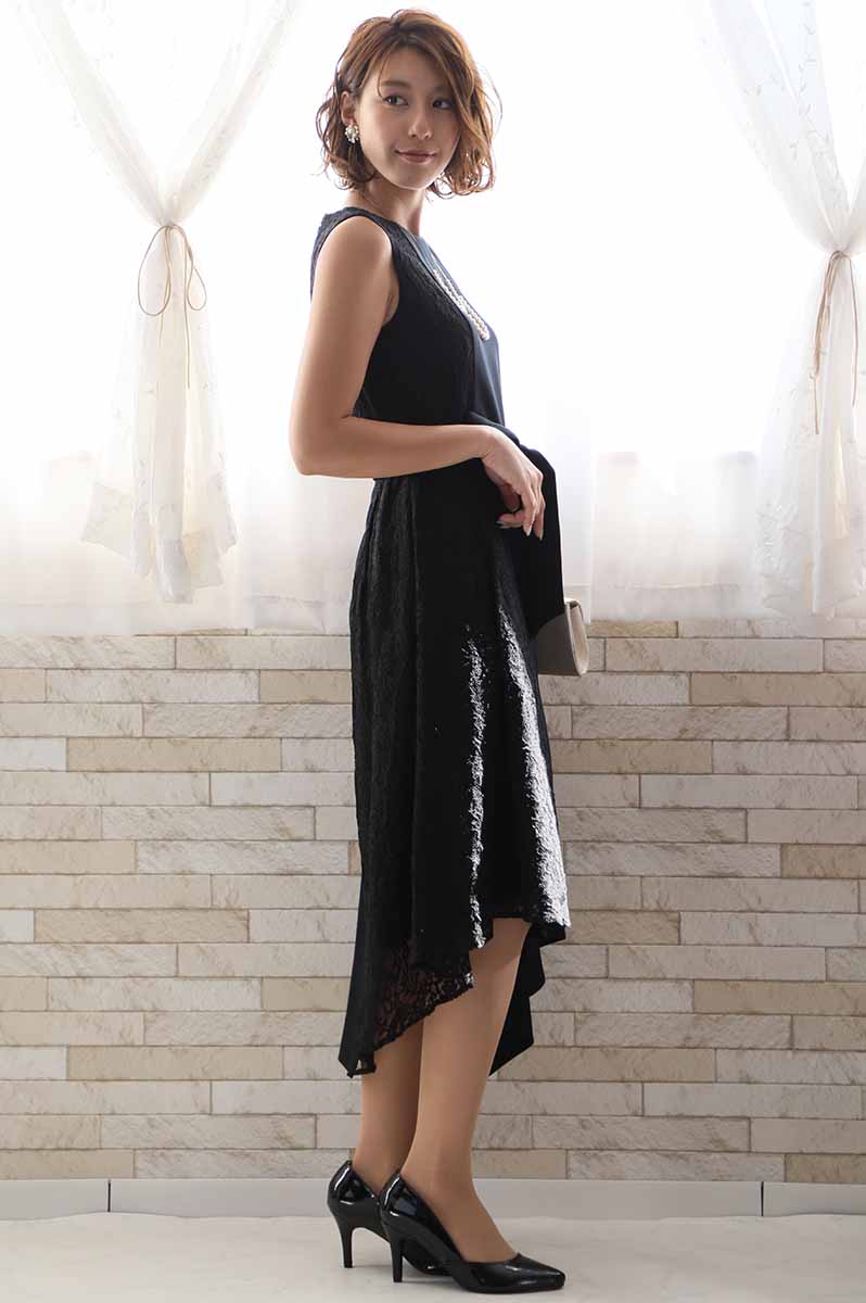 ネイビーのバイカラーレースアシンメトリードレス