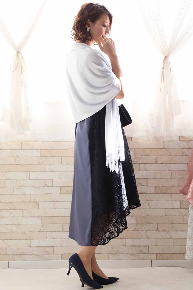 ブルーグレーのバイカラーレースアシンメトリードレス