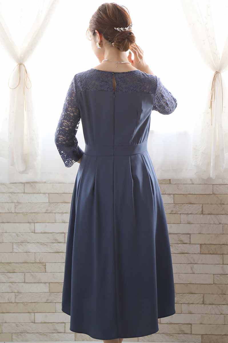 ブルーグレーの七分袖レースビスチェデザインドレス