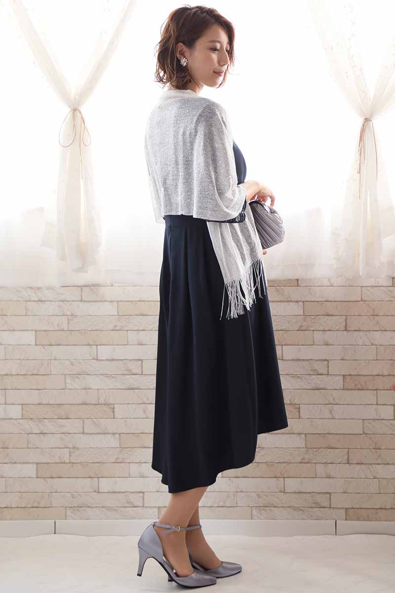 ネイビーの七分袖レースビスチェデザインドレス