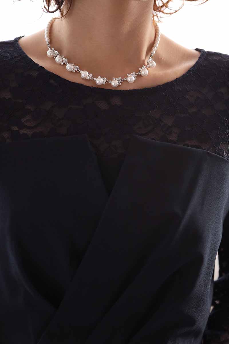 ネイビーの七分袖レースビスチェデザインドレス