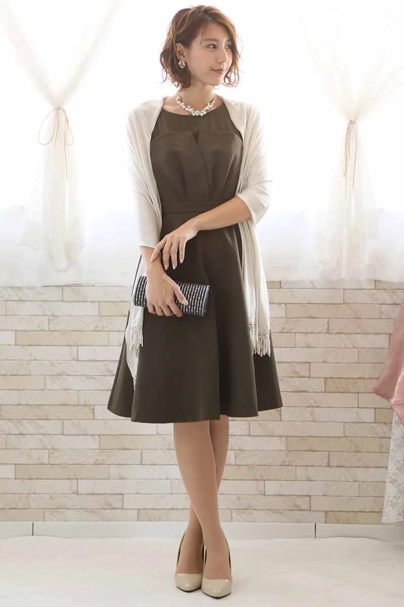 カーキのビスチェ風ノースリーブドレス