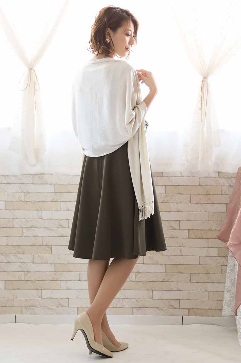 カーキのビスチェ風ノースリーブドレス