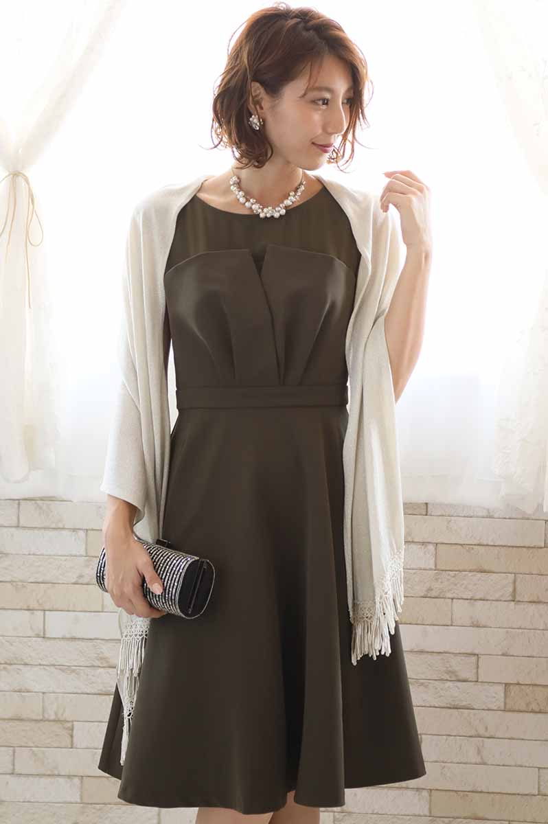 カーキのビスチェ風ノースリーブドレス