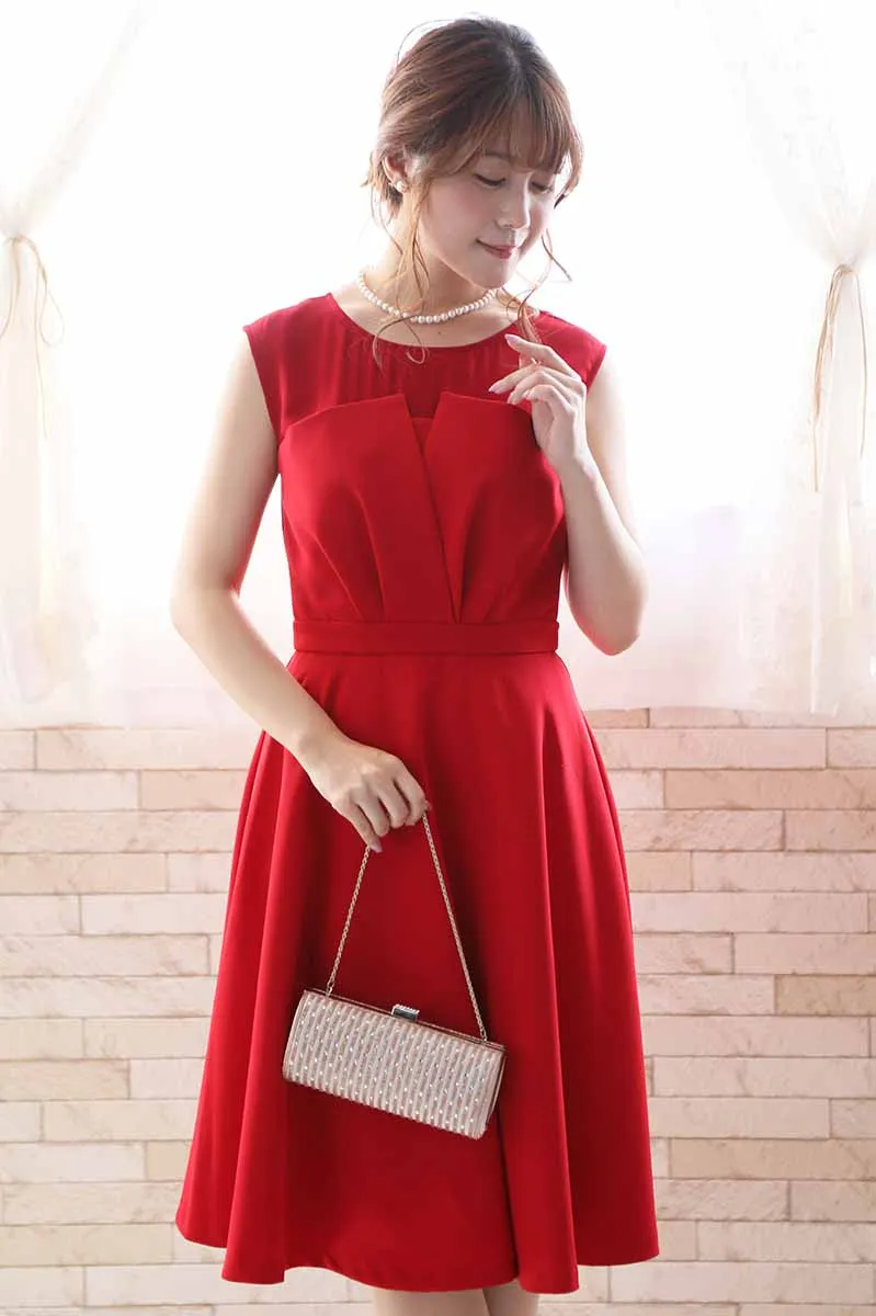 レッドのビスチェ風ノースリーブドレス