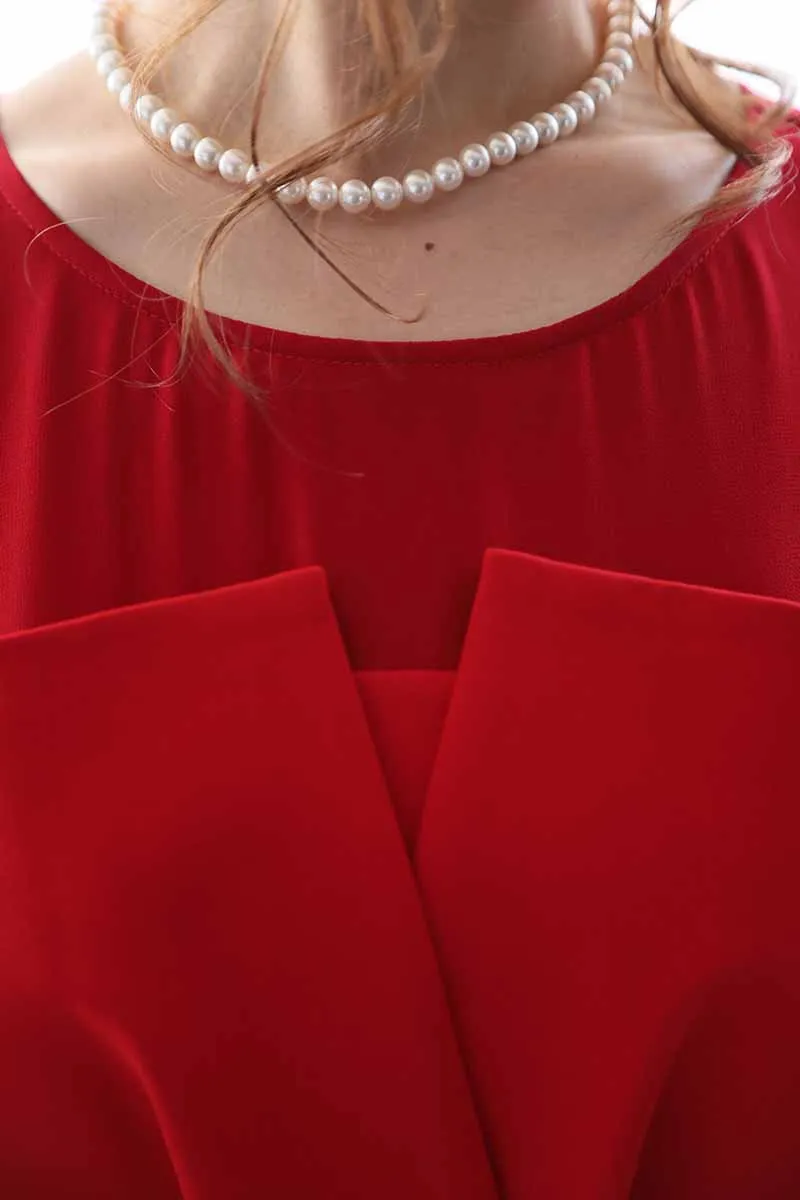 レッドのビスチェ風ノースリーブドレス