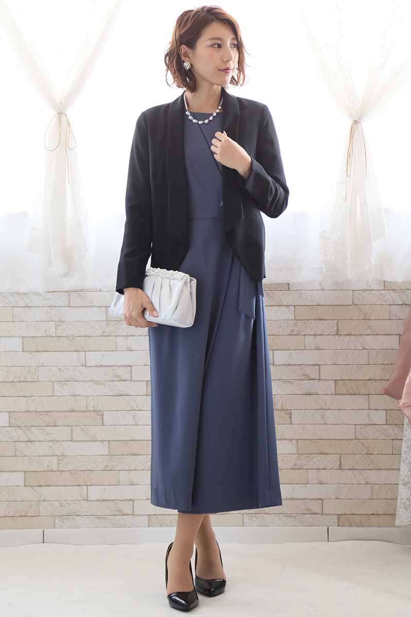 ブルーグレーの七分袖レースガウチョパンツドレス