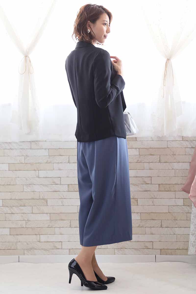 ブルーグレーの七分袖レースガウチョパンツドレス