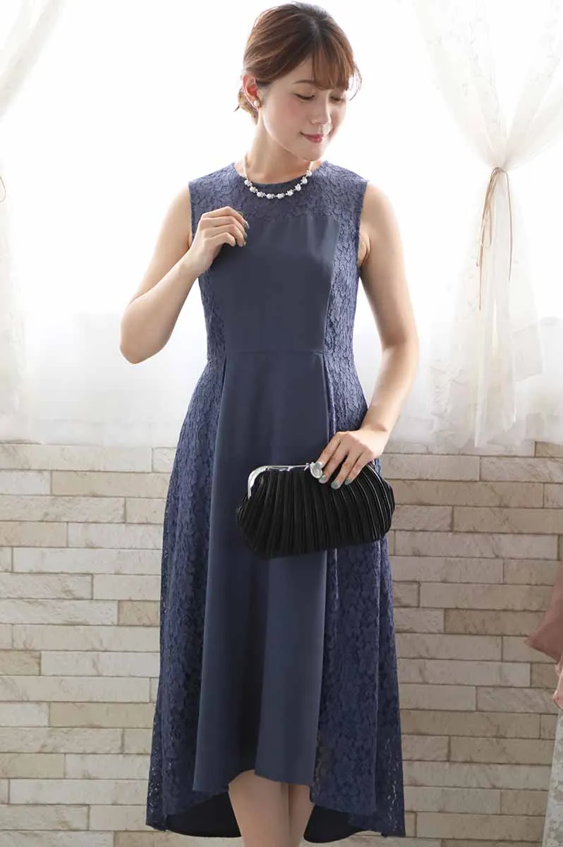 ブルーグレーのサイドレースフィッシュテールドレス