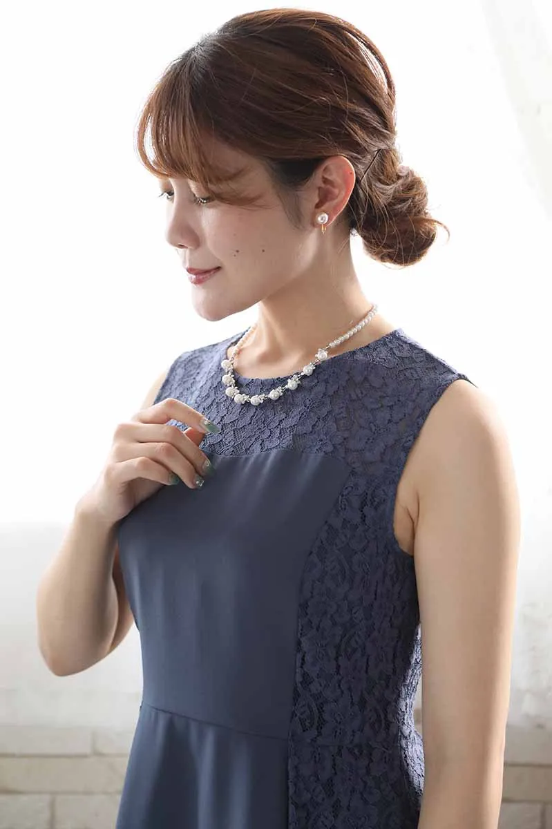 ブルーグレーのサイドレースフィッシュテールドレス