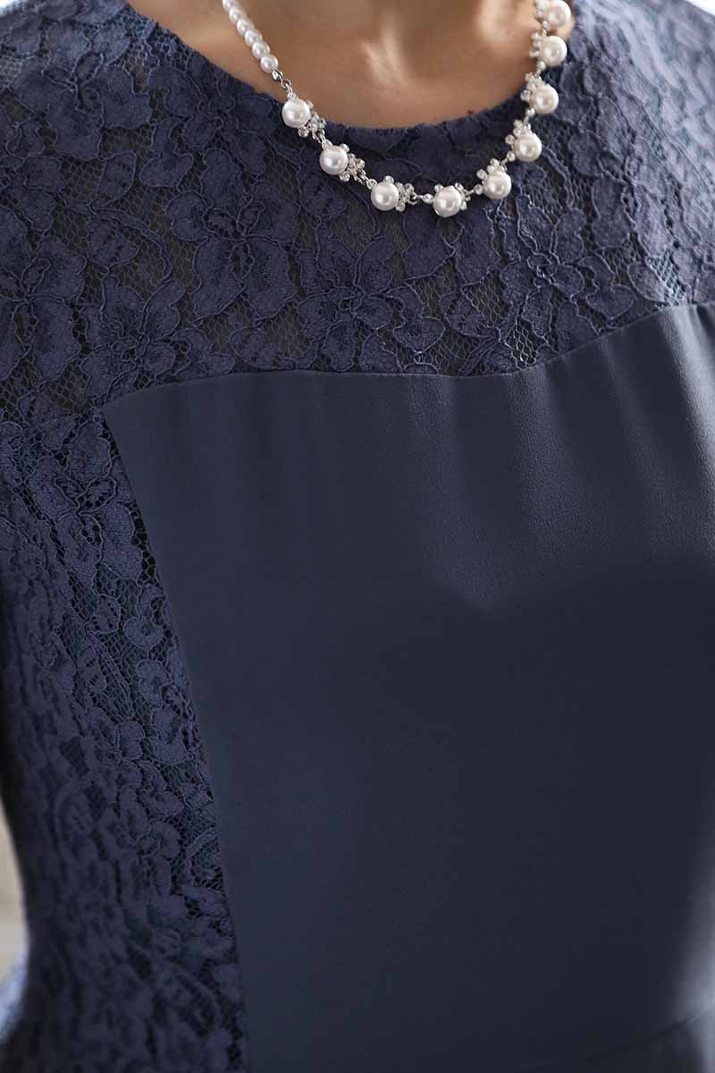 ブルーグレーのサイドレースフィッシュテールドレス