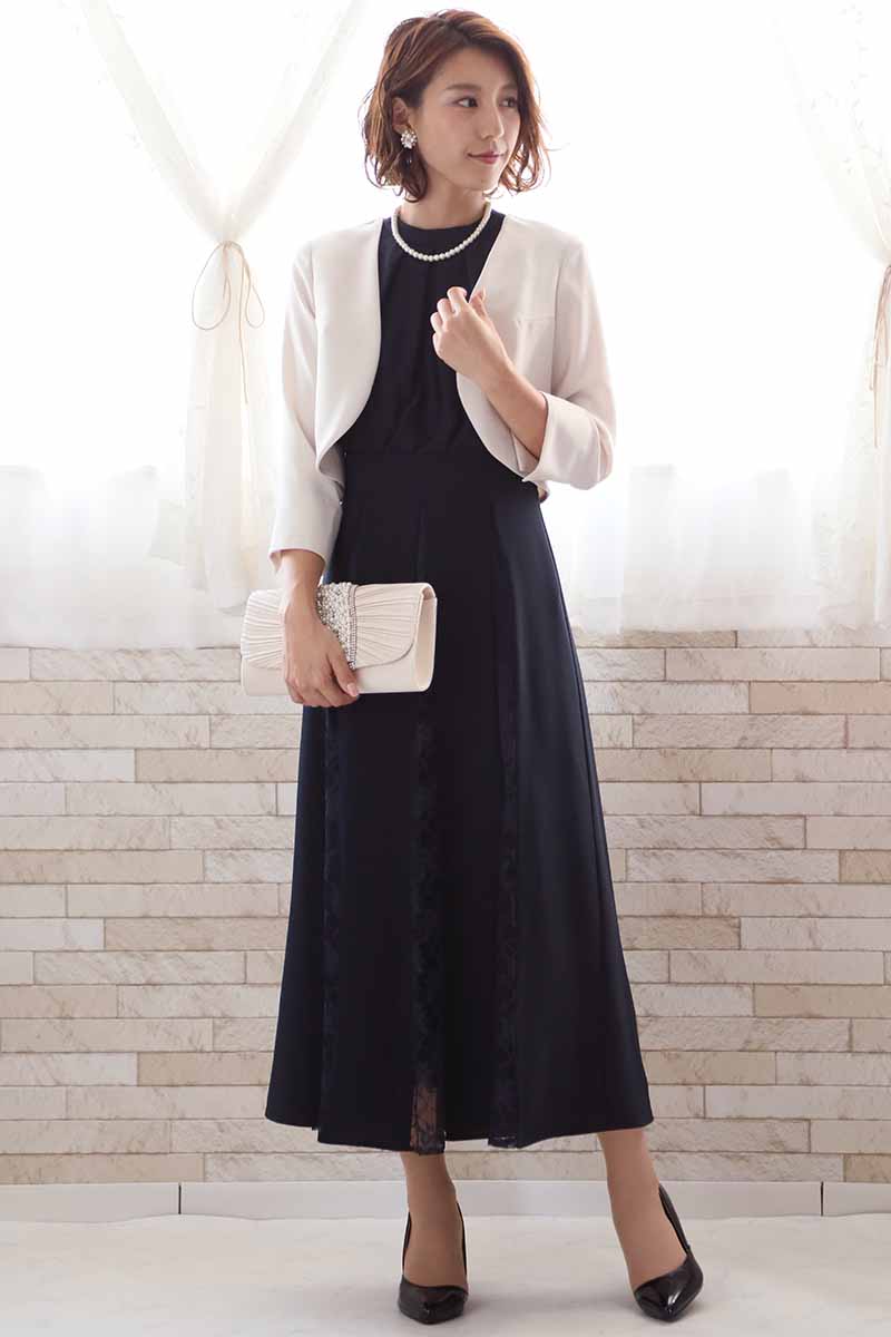 ネイビーのバックリボン付き切替えレースドレス