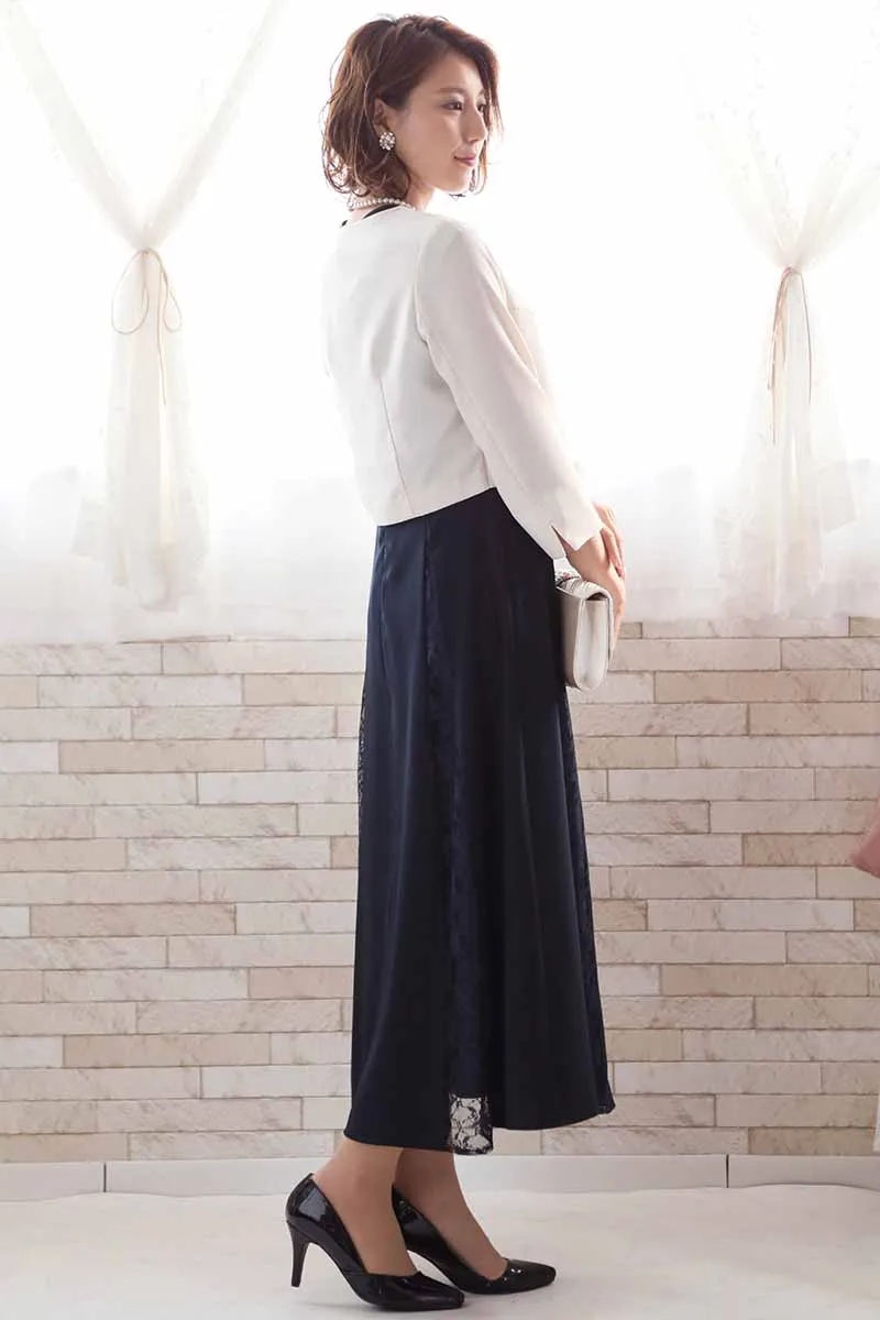 ネイビーのバックリボン付き切替えレースドレス