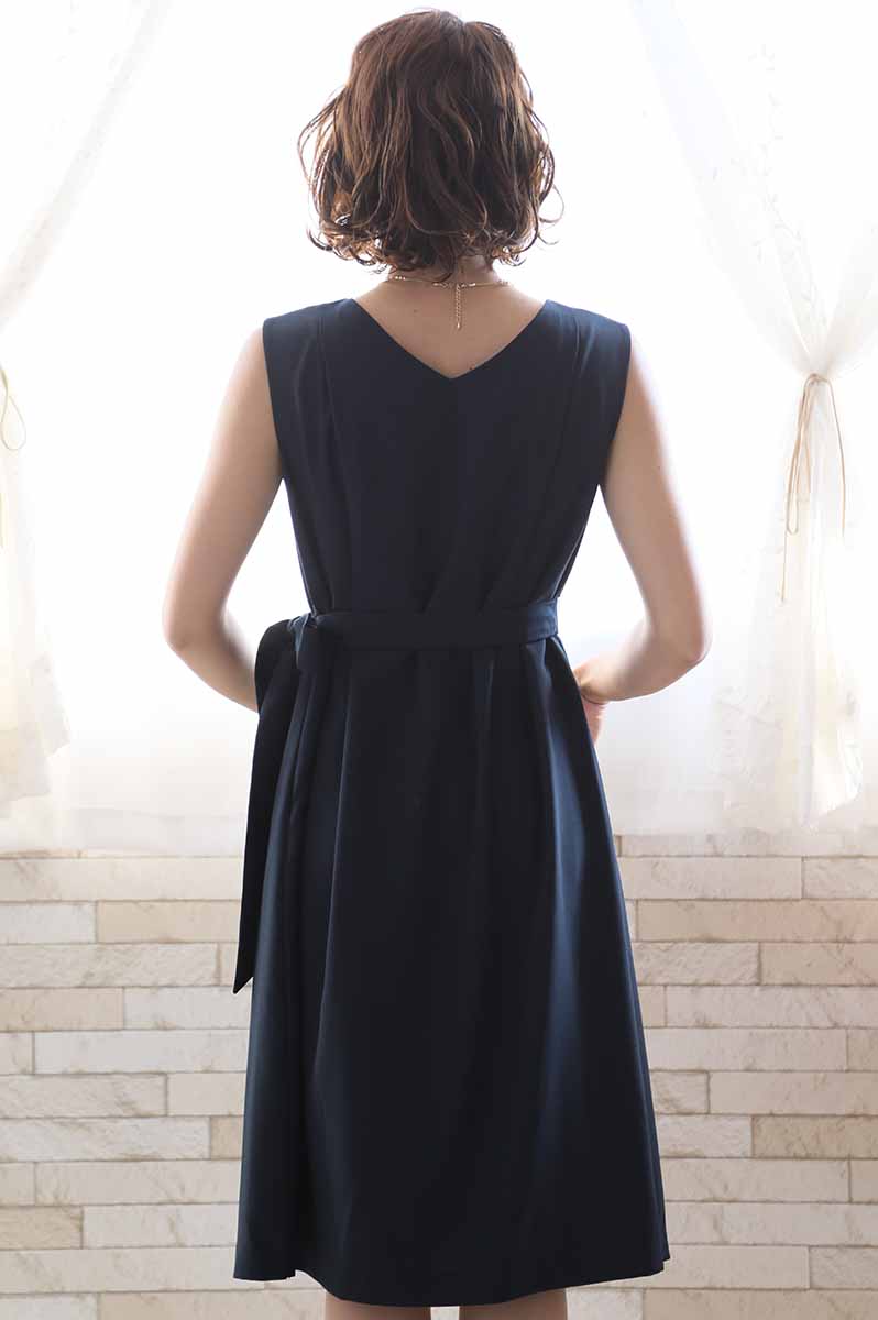 ネイビーのプリーツレース2wayドレス