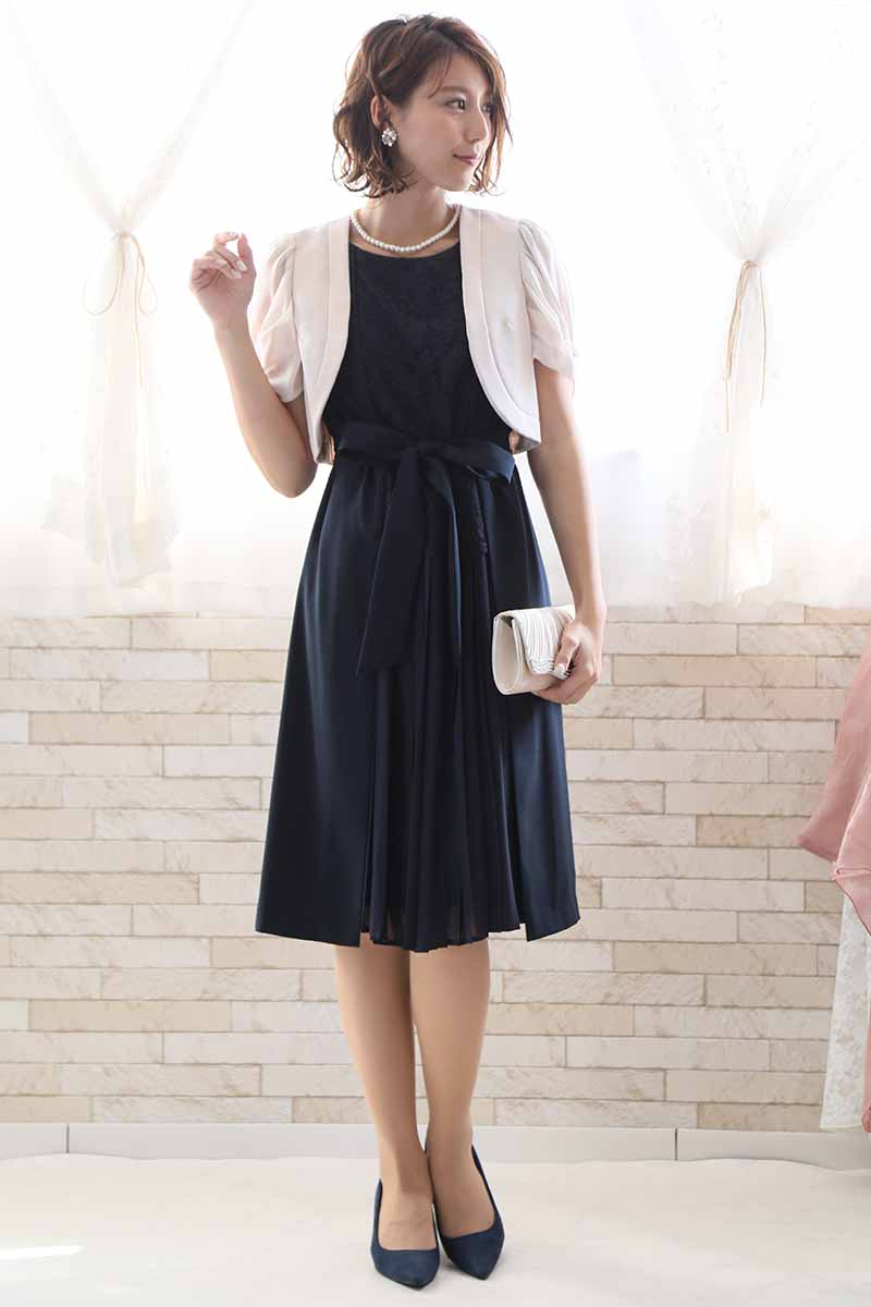 ネイビーのプリーツレース2wayドレス
