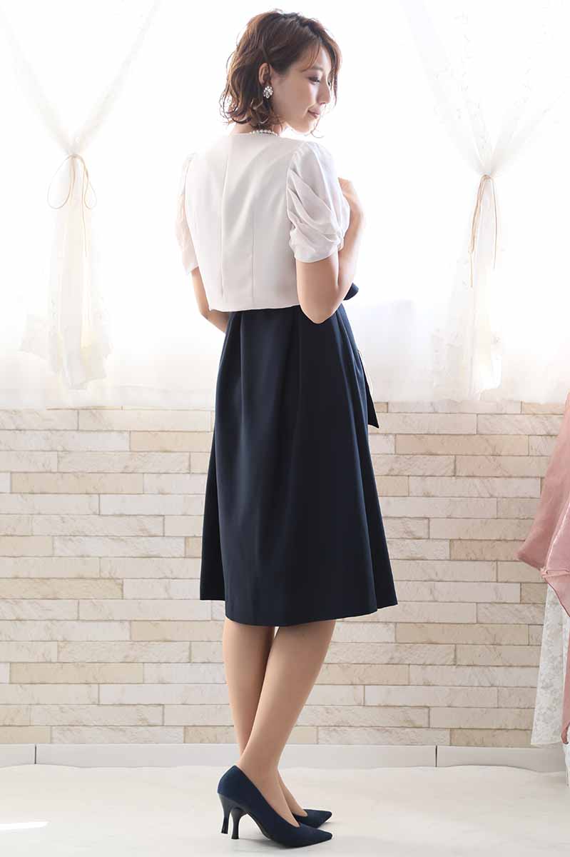 ネイビーのプリーツレース2wayドレス