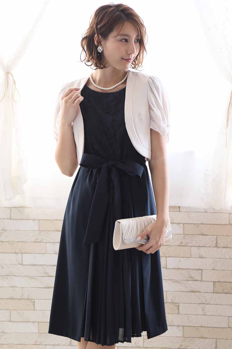 ネイビーのプリーツレース2wayドレス