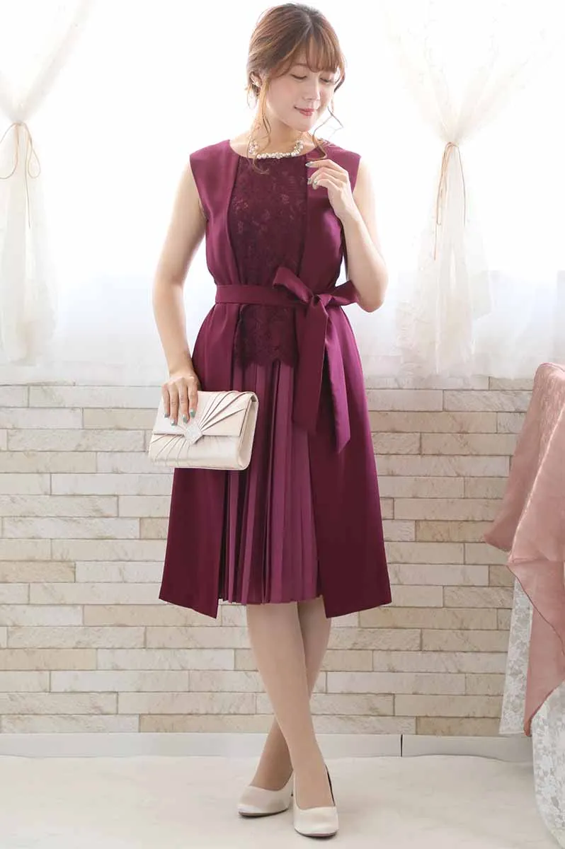 ワインレッドのプリーツレース2wayドレス