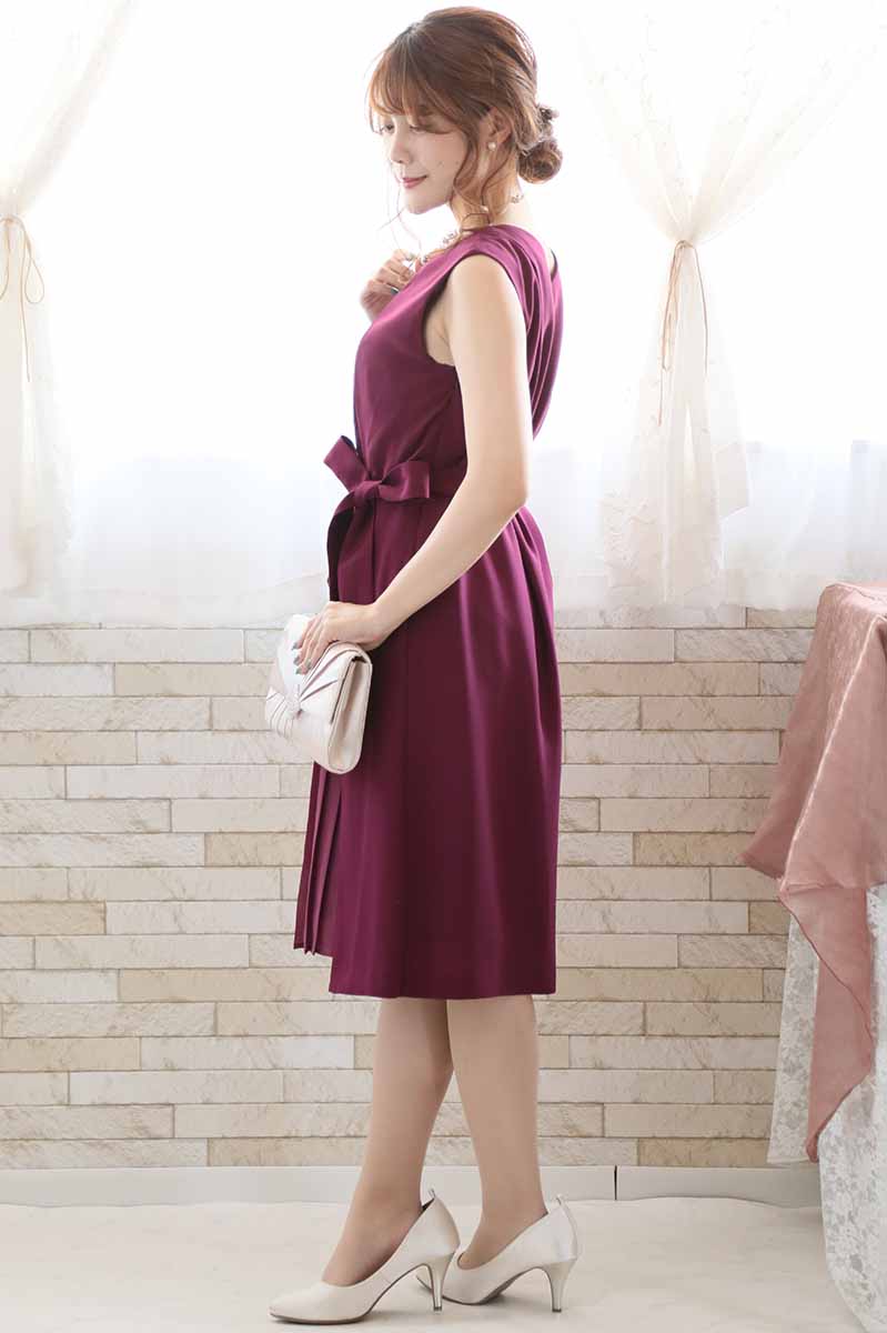 ワインレッドのプリーツレース2wayドレス