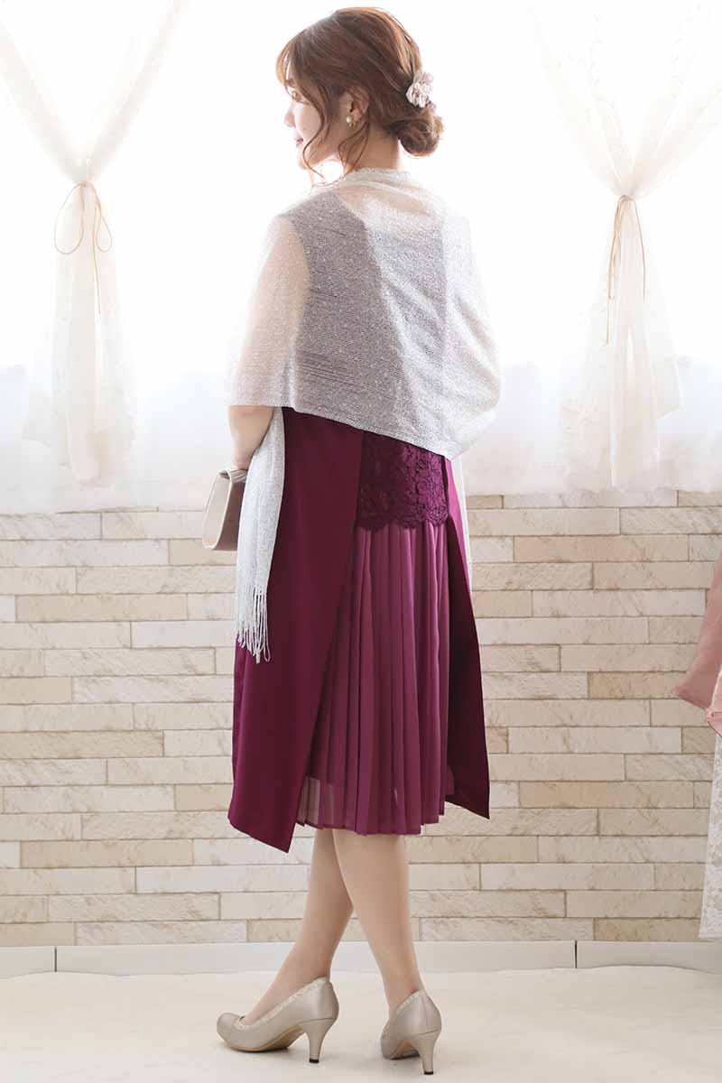 ワインレッドのプリーツレース2wayドレス