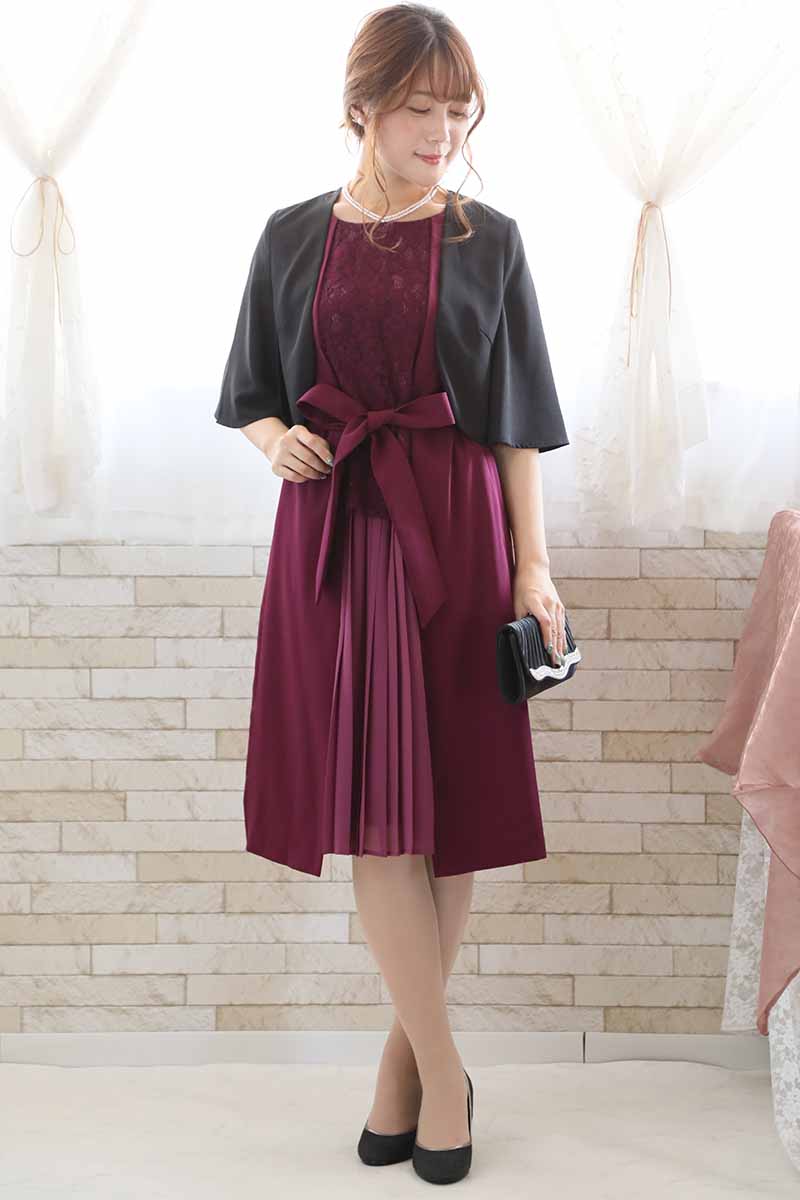 ワインレッドのプリーツレース2wayドレス