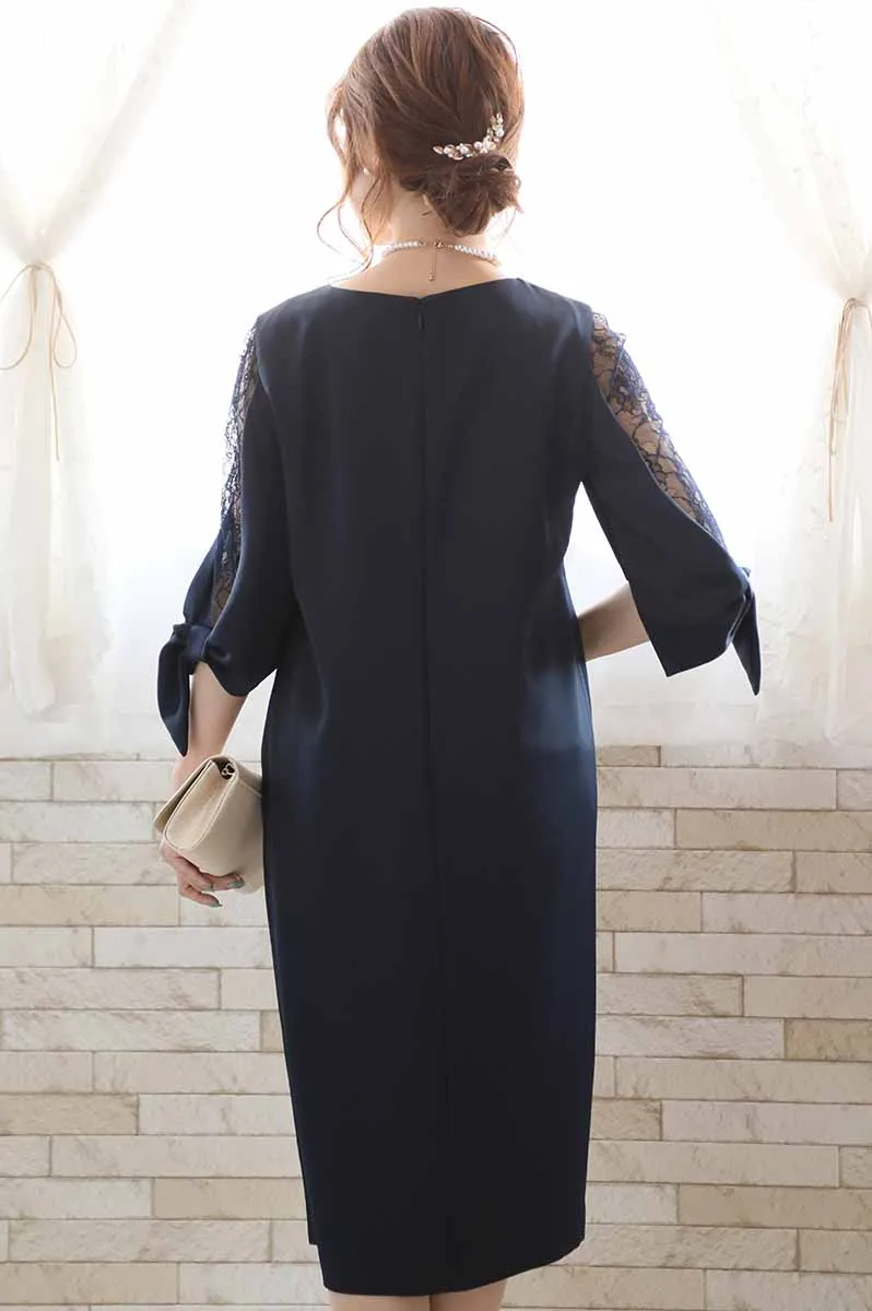 ネイビーのレーススリーブIラインドレス